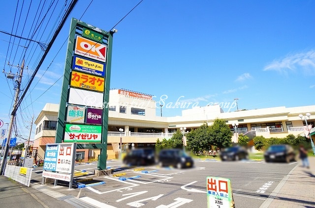 ショッピングセンター　ｅモール（ショッピングセンター）まで4482m