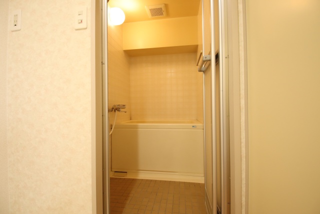 バス・シャワールーム　※別室の参考写真の為、現況優先です。