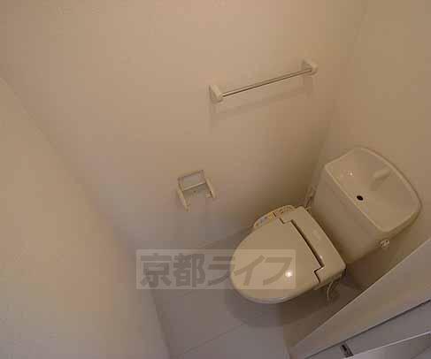 トイレ　温水洗浄便座付きトイレ