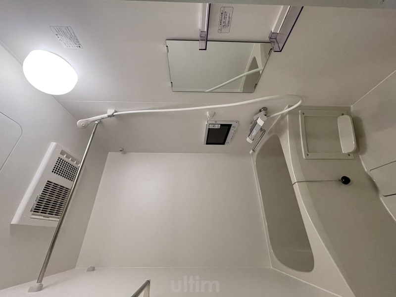 バス・シャワールーム　※同タイプの他のお部屋です