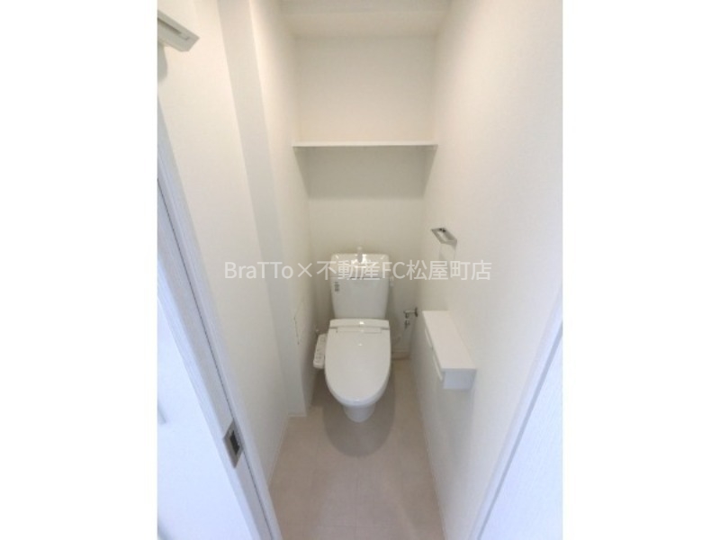 トイレ　トイレ（ウォシュレット付き）