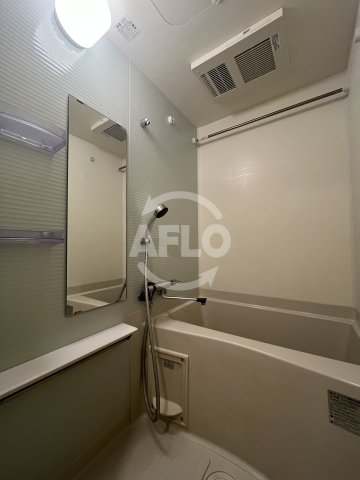 バス・シャワールーム　サムティ上新庄レジデンス　浴室