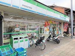コンビニ　ファミリーマート唐橋羅城門町店（コンビニ）まで275m