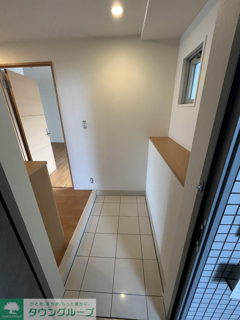 玄関　キッチン