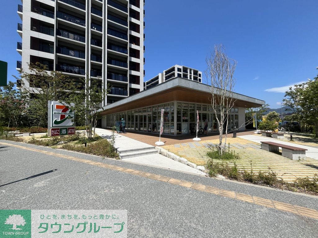 コンビニ　セブンイレブン 福岡香椎照葉７丁目店（コンビニ）まで880m