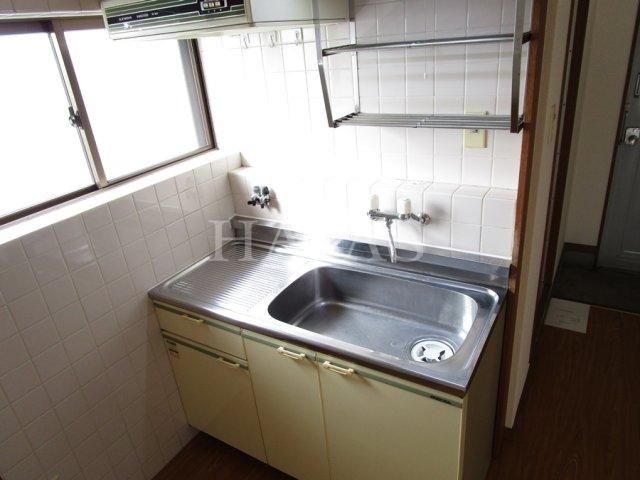 キッチン　同物件別部屋です。