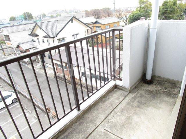 バルコニー　同物件別部屋です。