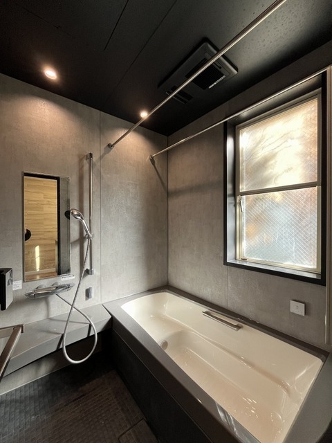 バス・シャワールーム　家具等は賃貸には含まれません。前回募集時の写真です