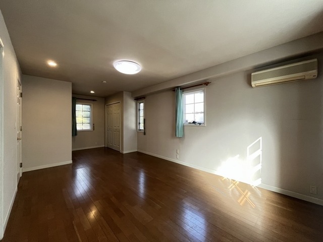 洗面設備　家具等は賃貸には含まれません。前回募集時の写真です