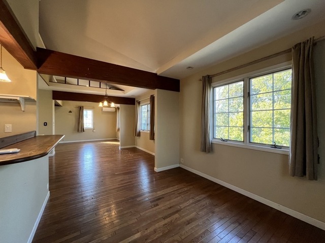 居室・リビング　家具等は賃貸には含まれません。前回募集時の写真です