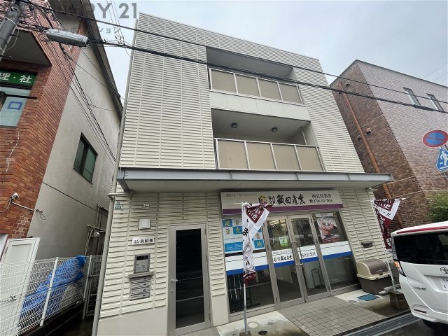 建物外観　オートロックで外部の人間が簡単に出入りできないため安心です。