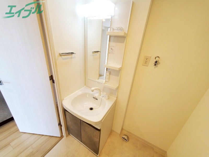 洗面設備　同型参考写真