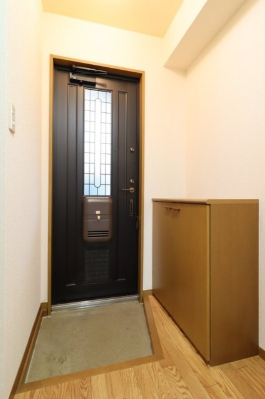 玄関　図面と現状に相違がある場合には現状を優先．．．