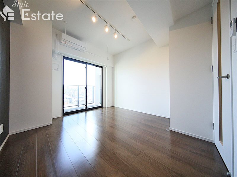 居室・リビング　同仕様内装