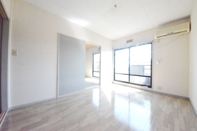 居室・リビング　★温かみのあるフローリング★