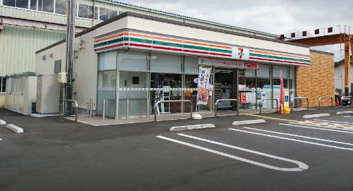 コンビニ　セブンイレブン 倉吉生田店（コンビニ）まで155m