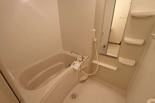 バス・シャワールーム　一日の疲れを癒してください