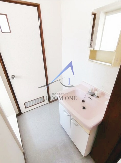 洗面設備　洗面台です。