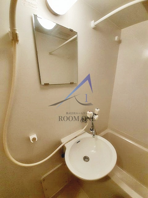 洗面設備　洗面台です。