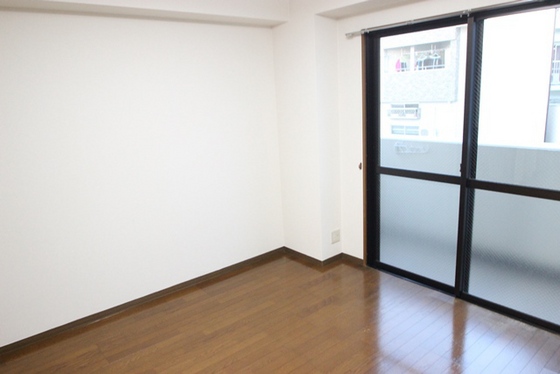 居室・リビング　※別部屋の写真です