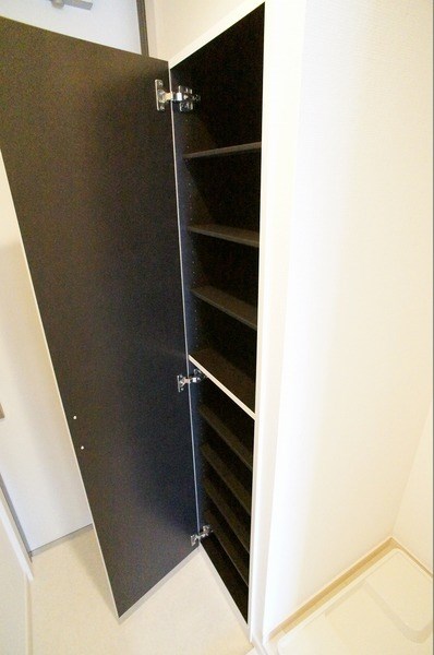 玄関　シューズＢＯＸ付きで玄関を綺麗に使えます。