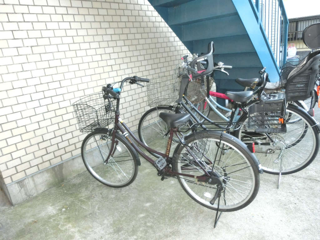 駐車場　※別部屋参考写真☆駐輪スペース☆