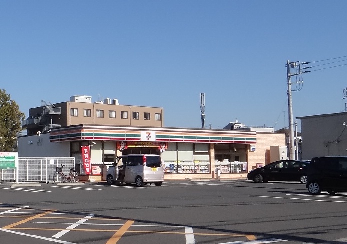 コンビニ　セブンイレブン小田原上新田店（コンビニ）まで375m