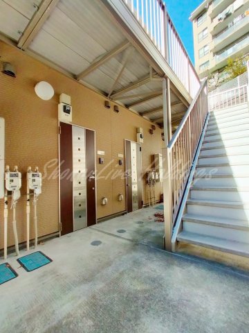 エントランス　綺麗に管理されたエントランス