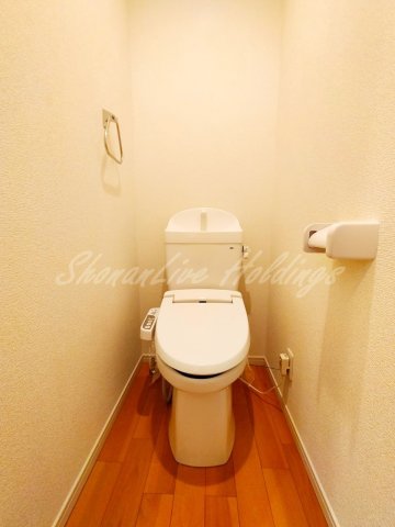 トイレ　ウォシュレット付き