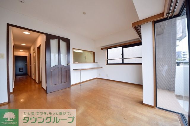 その他部屋・スペース　★2面採光の明るいリビングです★