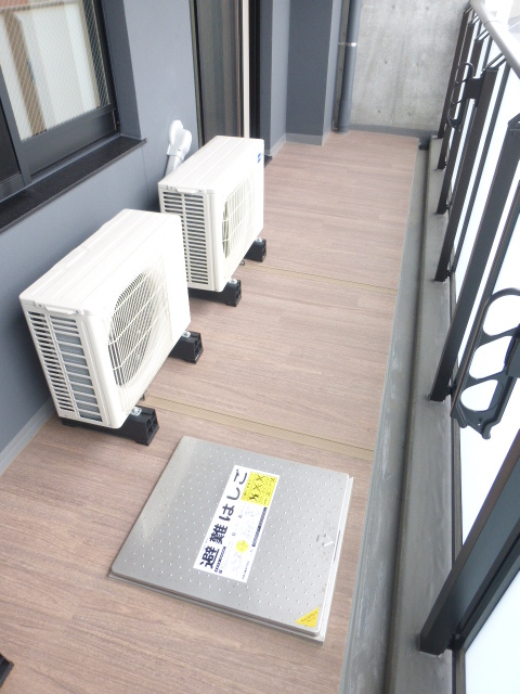 バルコニー　バルコニー