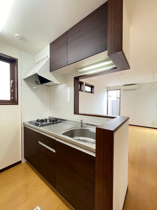 キッチン　料理の幅が広がる2口システムキッチン。