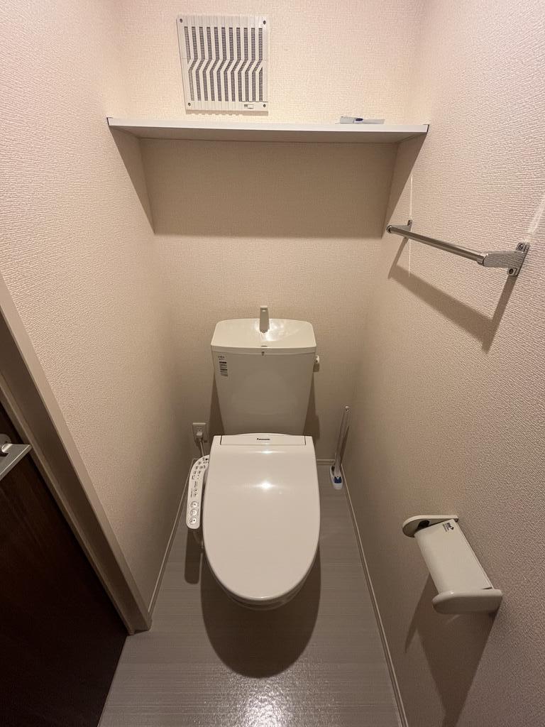 トイレ　※同タイプ写真