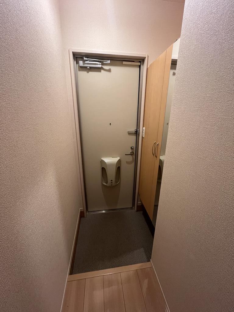 玄関　※同タイプ写真