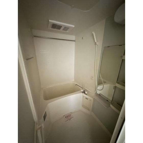 バス・シャワールーム　※同仕様、別の部屋の写真です