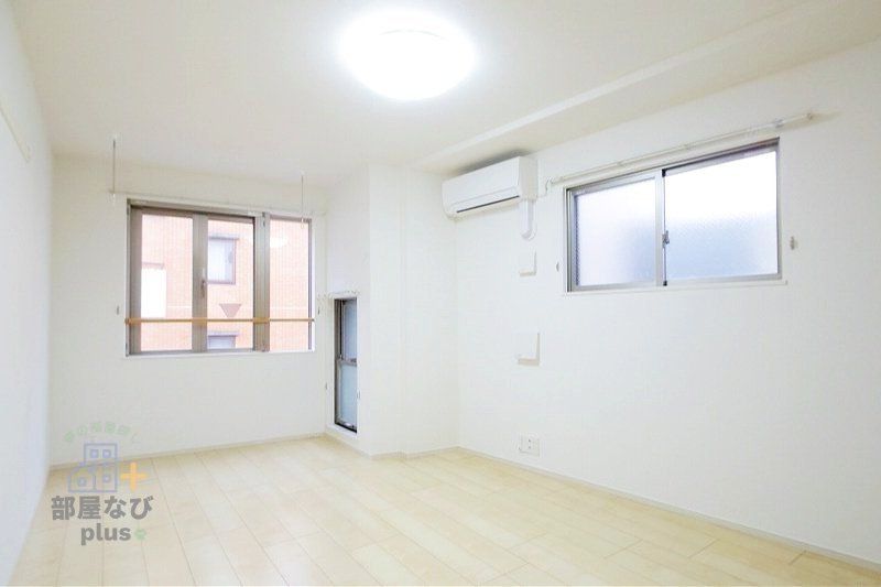 居室・リビング　※他号室写真です