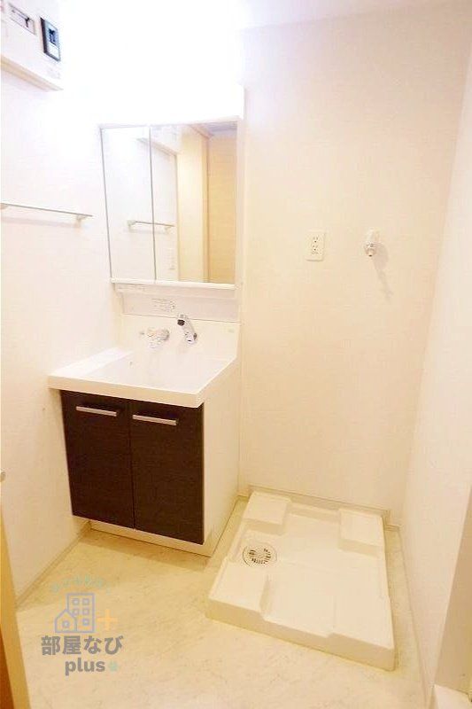 洗面設備　※他号室写真です