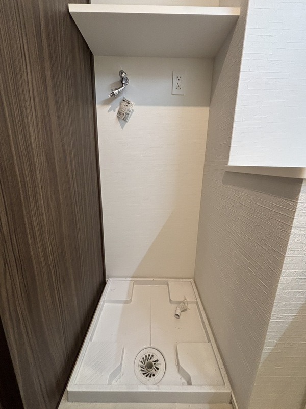 その他設備　洗濯機置き場は室内に置けます