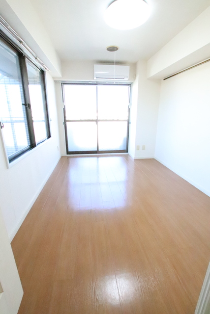 居室・リビング　（照明は設備ではありません）