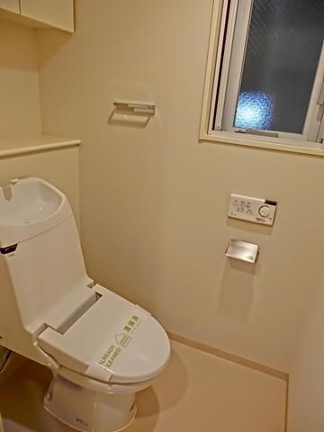 トイレ　温水洗浄便座付