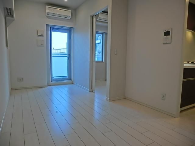 居室・リビング　シックモダンな内装