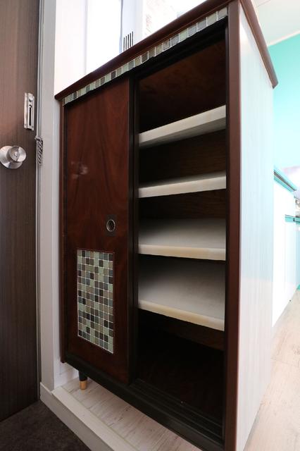 収納　収納　シューズボックス