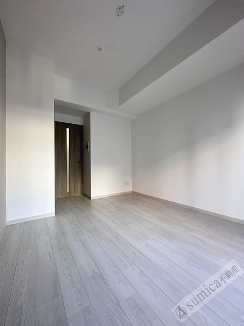 居室・リビング　ホワイトベースで明るい内装♪