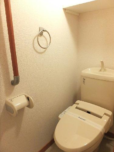 トイレ　温水洗浄便座付き！