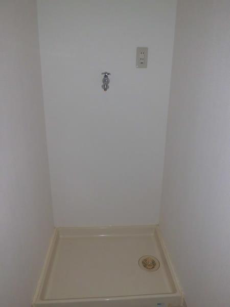 洗面設備　スペースが確保できる洗面所です