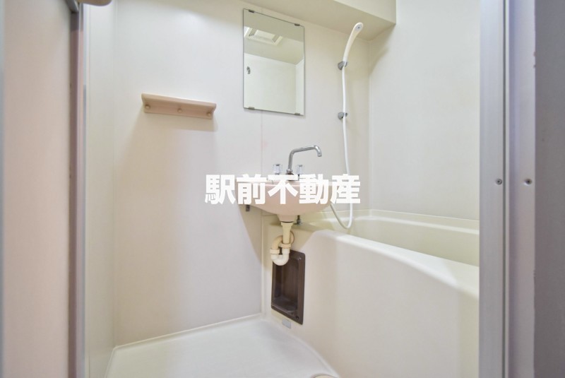 バス・シャワールーム　別部屋の写真です