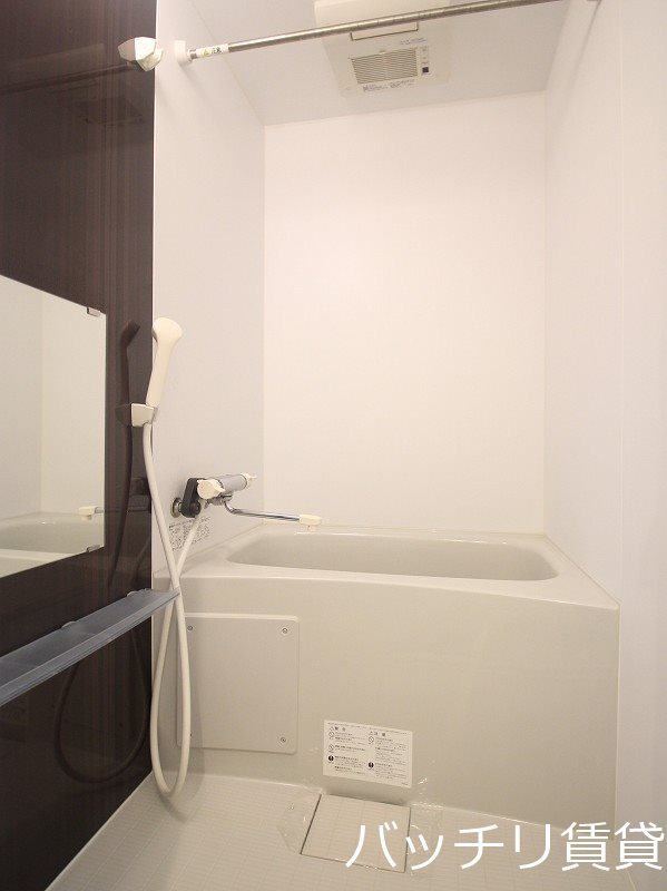 バス・シャワールーム　同型タイプの為、現状を優先致します。