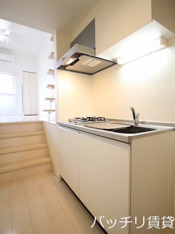 キッチン　同型タイプの為、現状を優先致します。