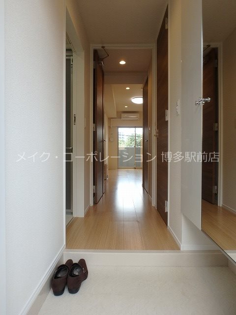 玄関　同物件・同間取り写真引用
