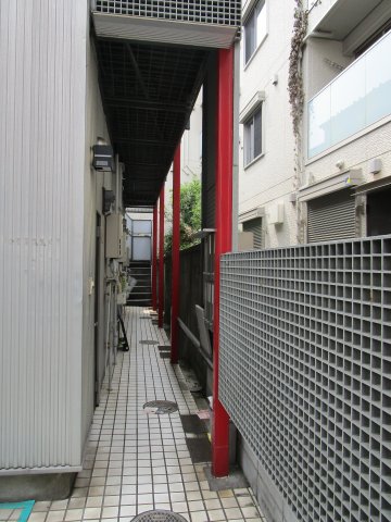 エントランス　建物の内部です